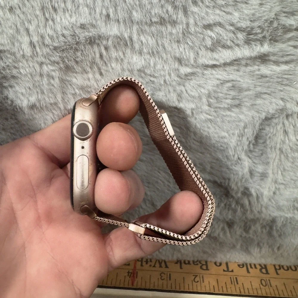 Apple Watch Series 10 46mm Rose Gold Aluminum GPS Milanese Loop 100% Battery‎